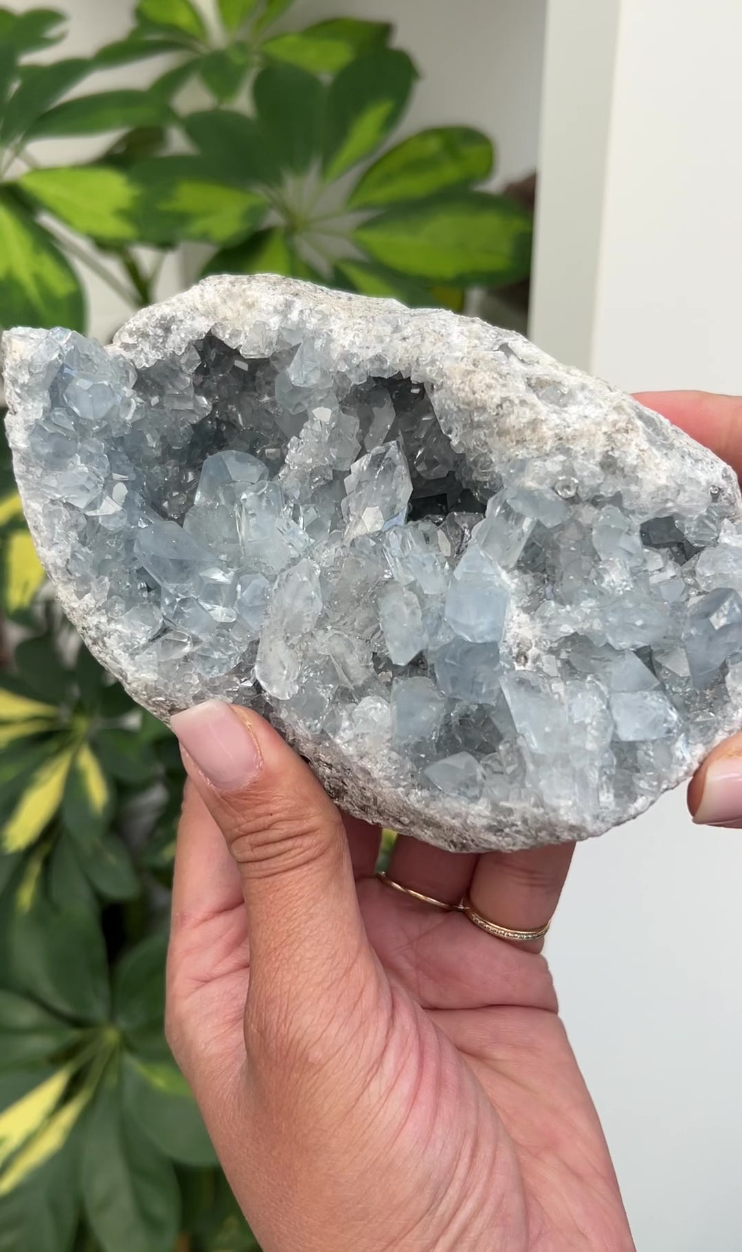A video of a beautiful blue celestite geode with an incredible crystal structure from Madagascar.